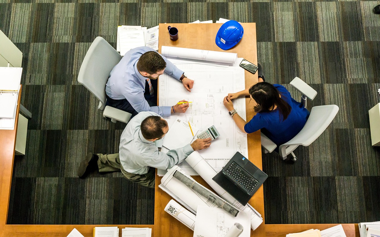 How to Analyze Competitive Positioning in Local Markets